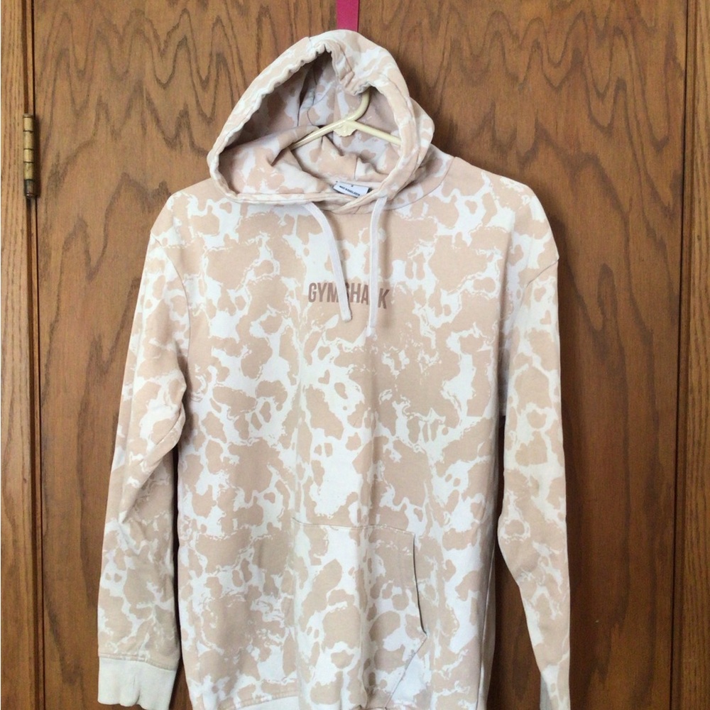 Gymshark Beige and White Sweatshirt